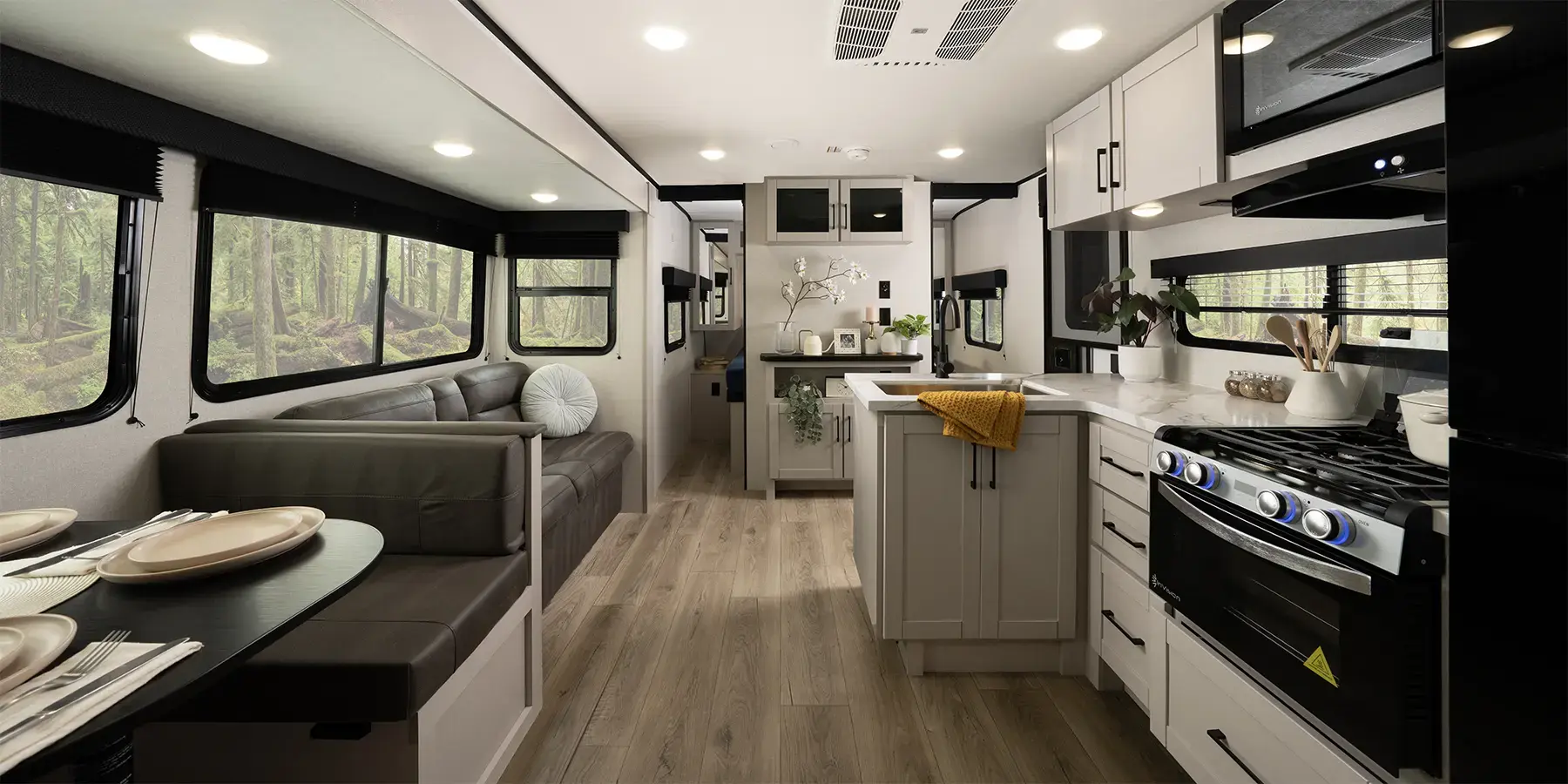 Jay Feather SL interior 4