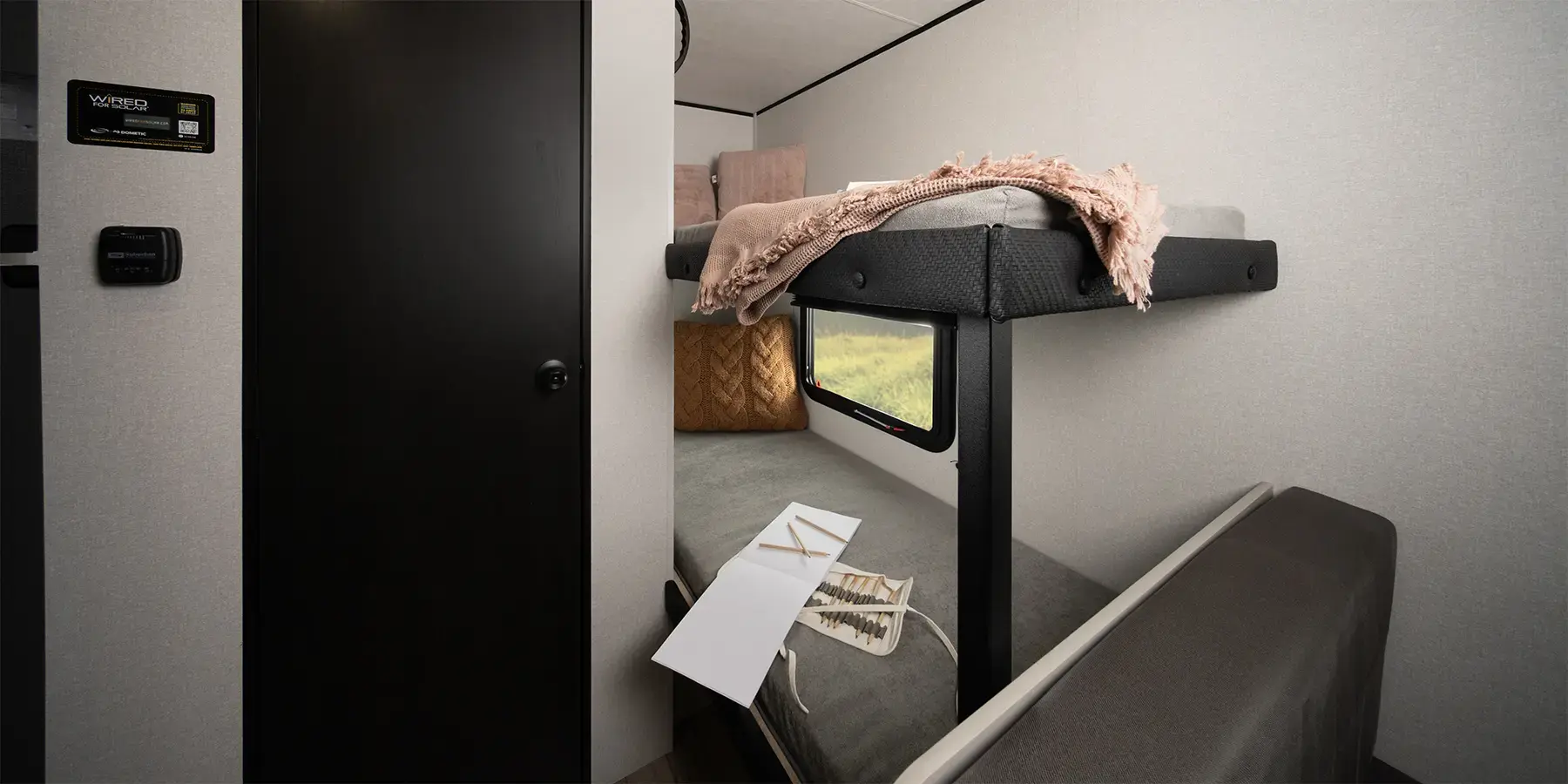 Jay Feather Air SL interior 5