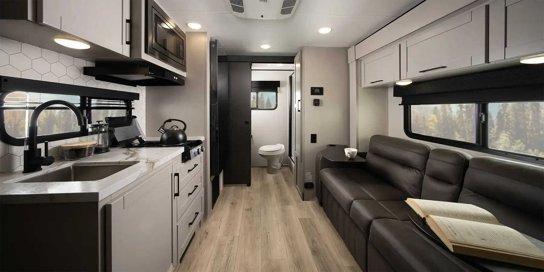 Jay Feather Air interior 4